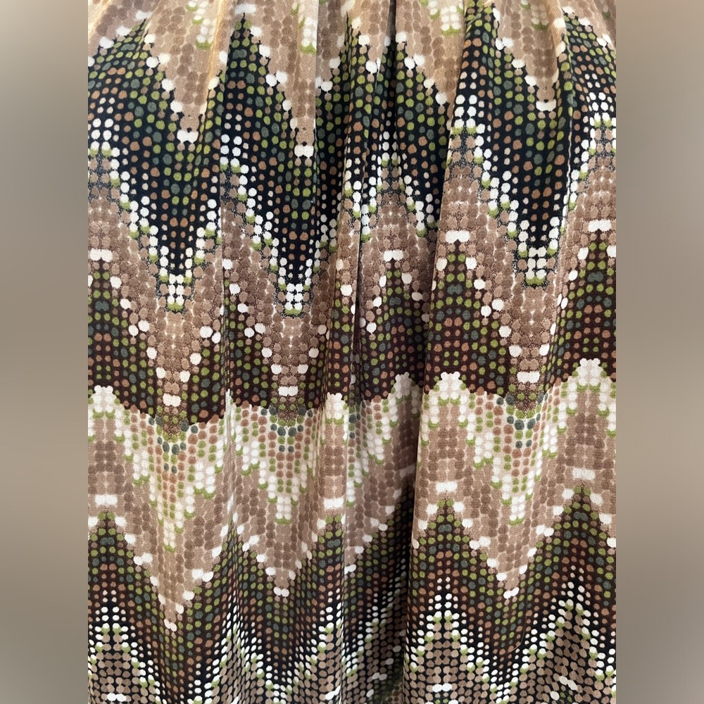 Jones Studio Pleated Patterned Tank - Picture 3 of 10